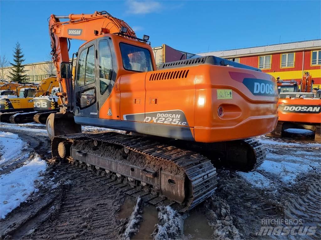 Doosan DX225LC Crawler excavators