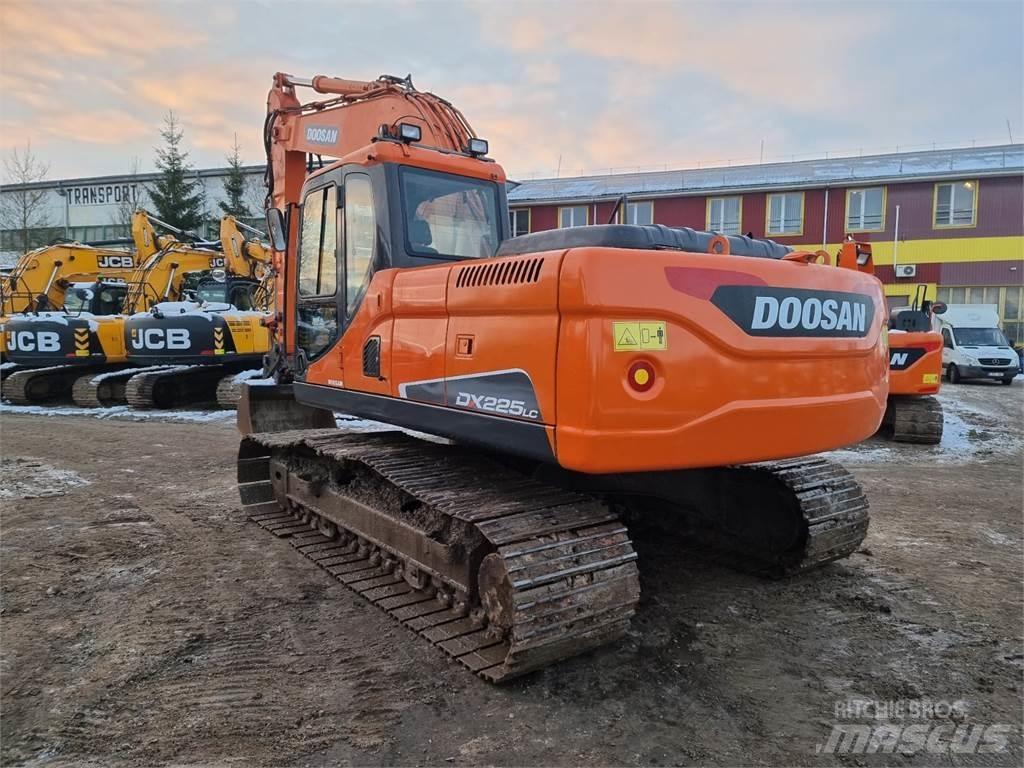 Doosan DX225LC Crawler excavators