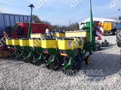 John Deere 1755 Combination drills