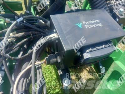 John Deere 1765NT Combination drills