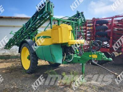 John Deere 732I/27M Trailed sprayers