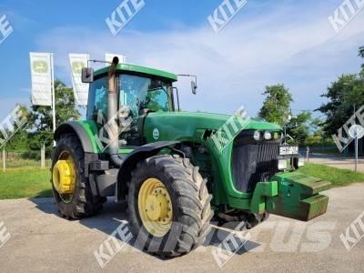 John Deere 8220 Tractors