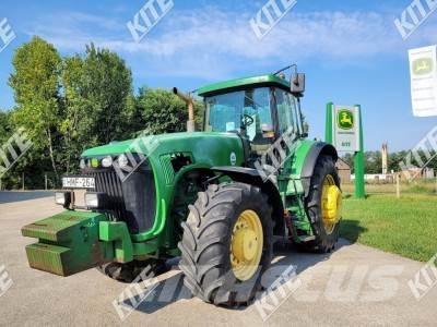 John Deere 8220 Tractors