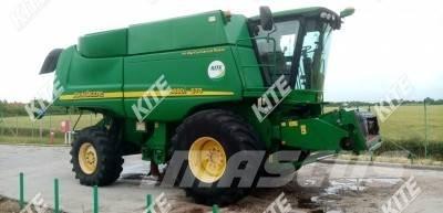 John Deere 9880i STS Combine harvesters