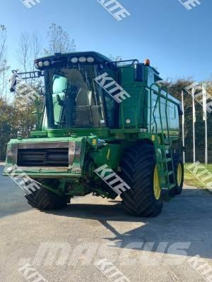 John Deere C670 2WD Combine harvesters