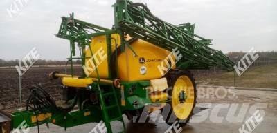 John Deere M740/27M Trailed sprayers
