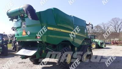 John Deere S680i 4WD Combine harvesters
