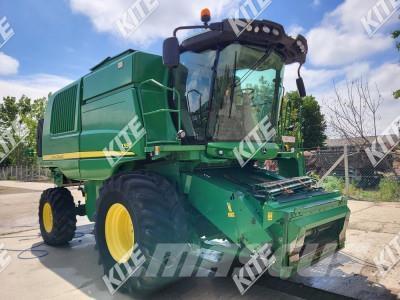 John Deere T550 Combine harvesters