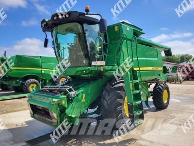 John Deere T550 Combine harvesters