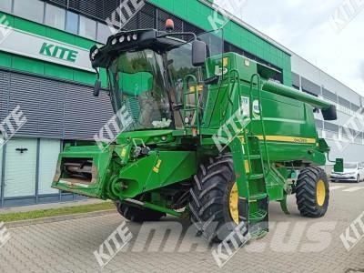 John Deere W540 2WD Combine harvesters