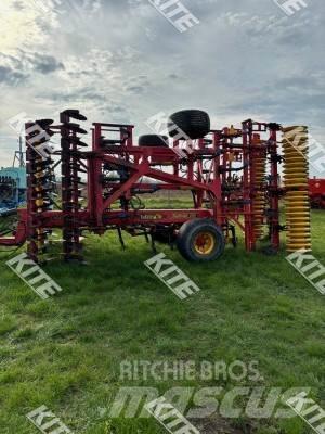 Väderstad TopDown 600 Cultivators