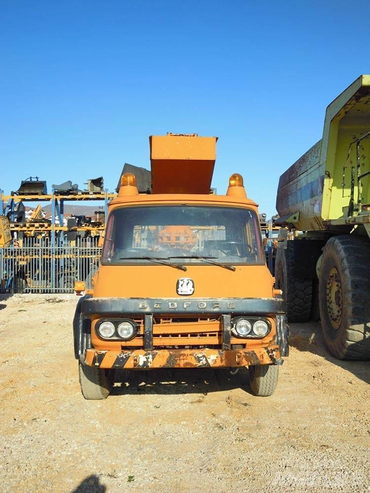 Bedford ERV1GCO Articulated boom lifts