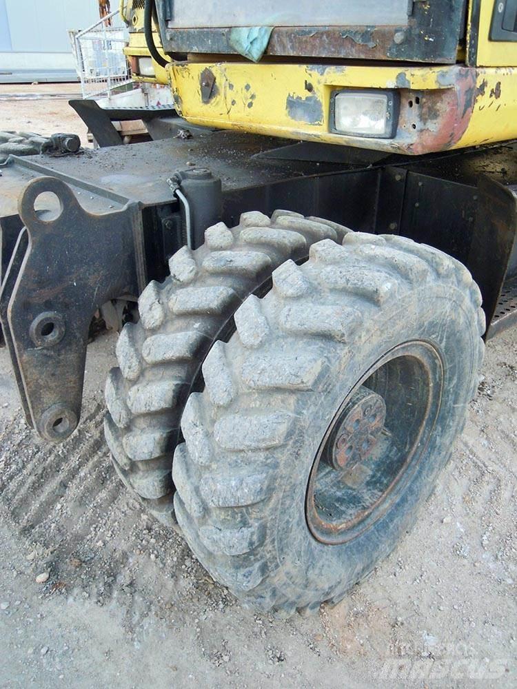 CAT M312 Wheeled excavators