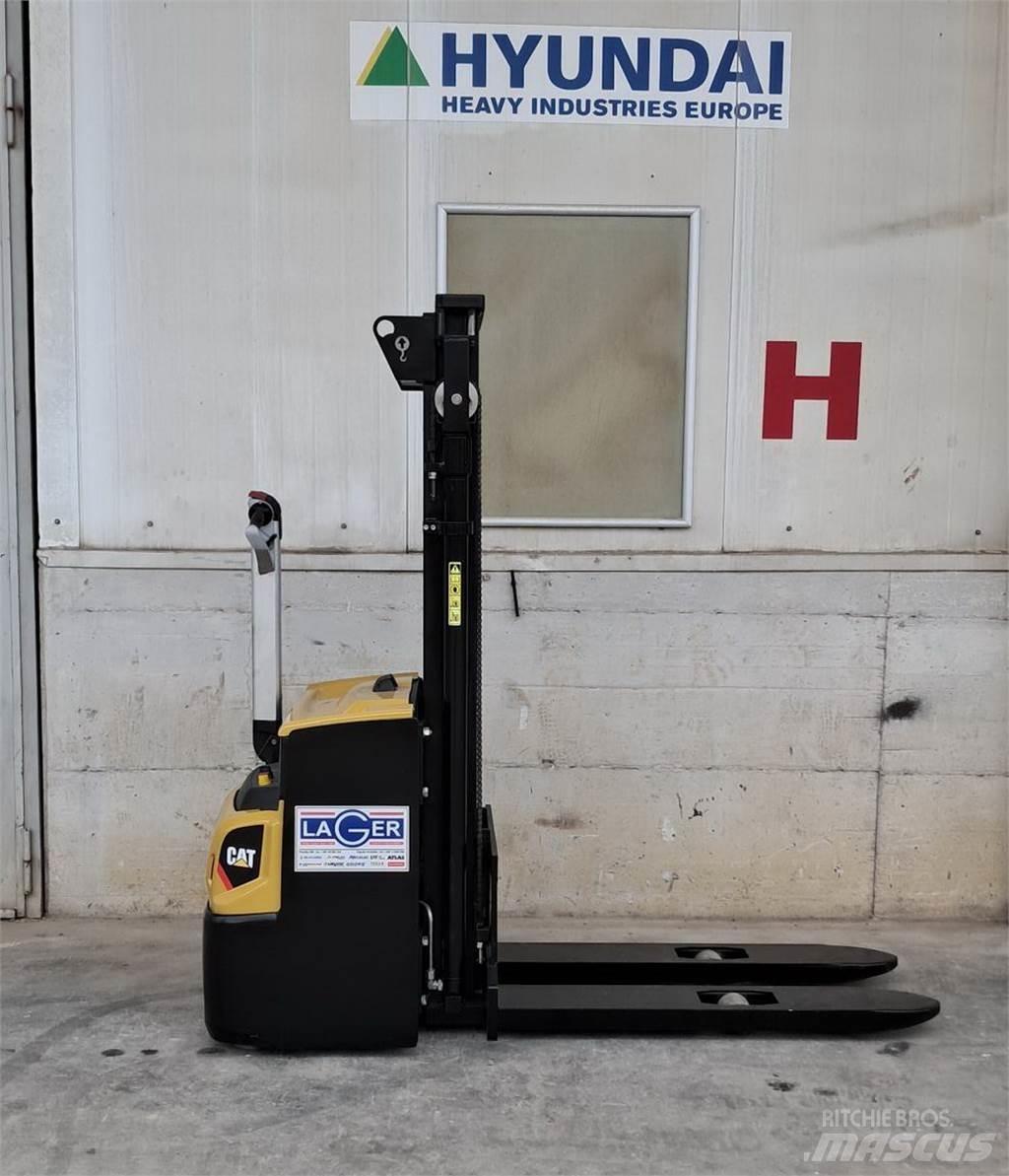 CAT NSP12N2 Low lifter