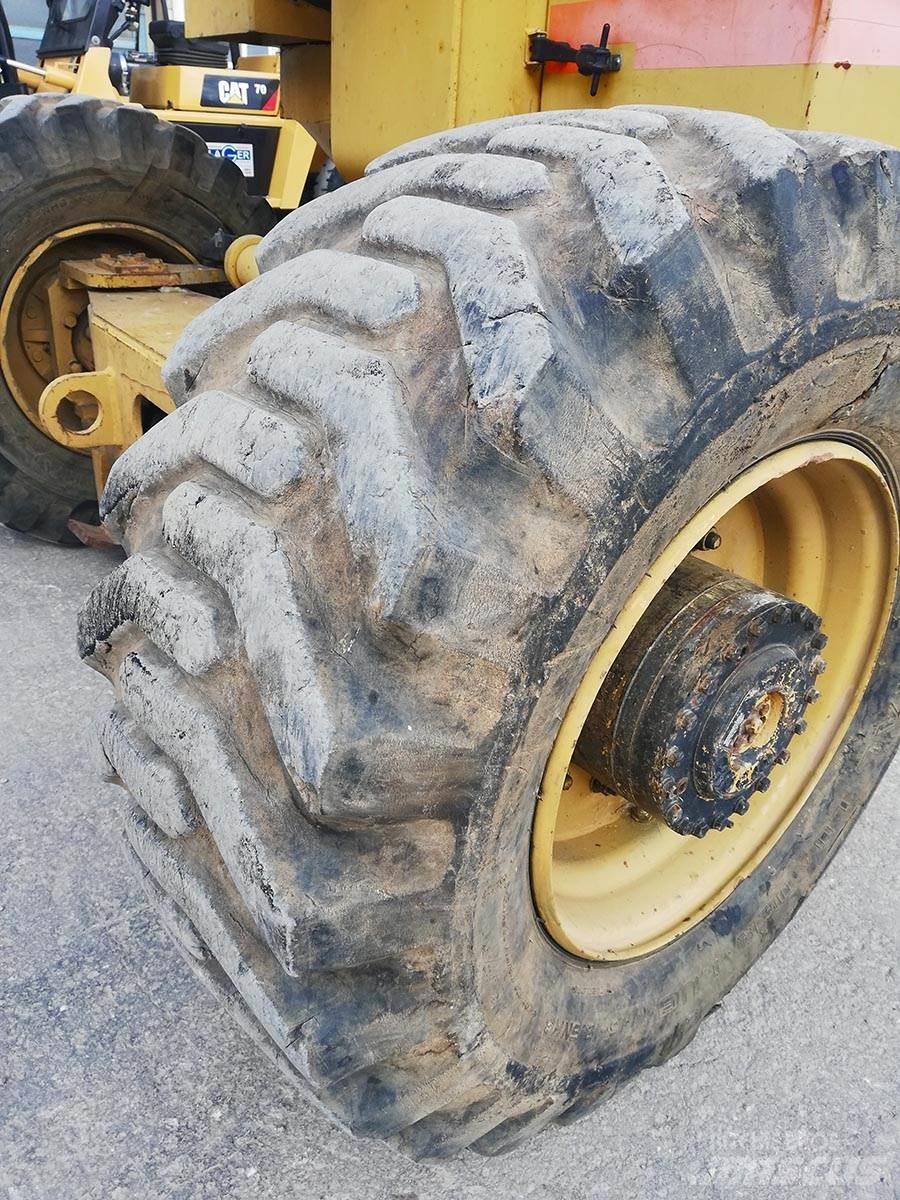 Grove AMZ 66 XT Articulated boom lifts