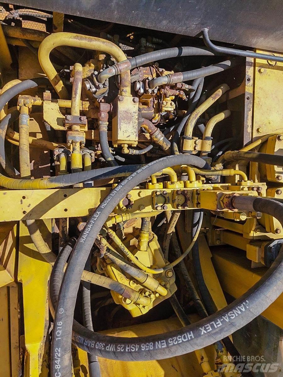 Komatsu PC400LC Crawler excavators
