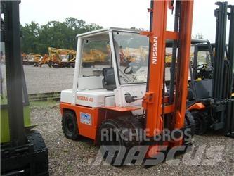 Nissan 40 Diesel trucks