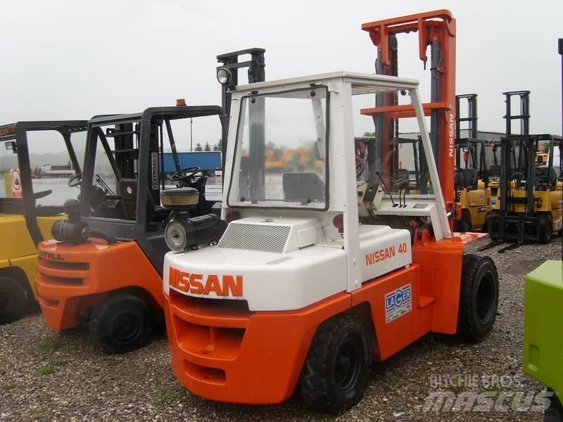 Nissan 40 Diesel trucks