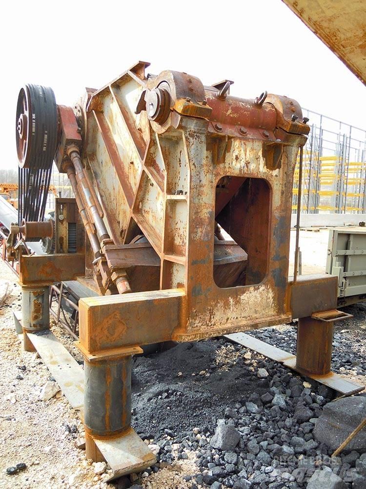 STT čeljusni mlin Mills / Grinding machines