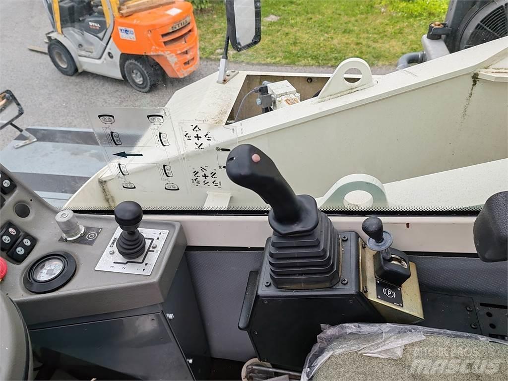 Terex RC30 Rough terrain cranes