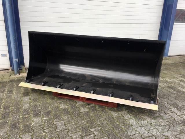 VTM Bak Farm machinery