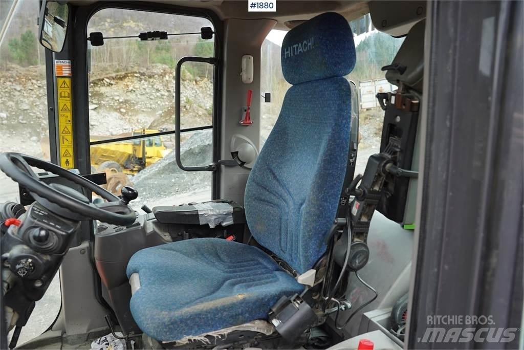 Hitachi ZW220 Wheel loaders