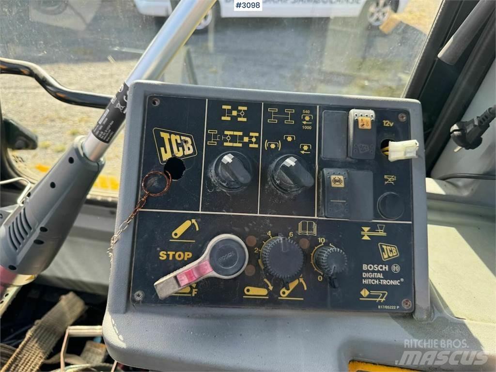 JCB Fastrac 3185 Tractors