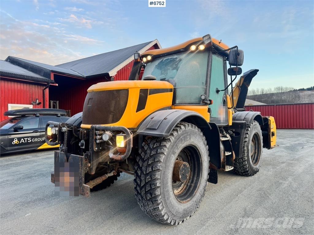 JCB Fastrac 3230 Tractors