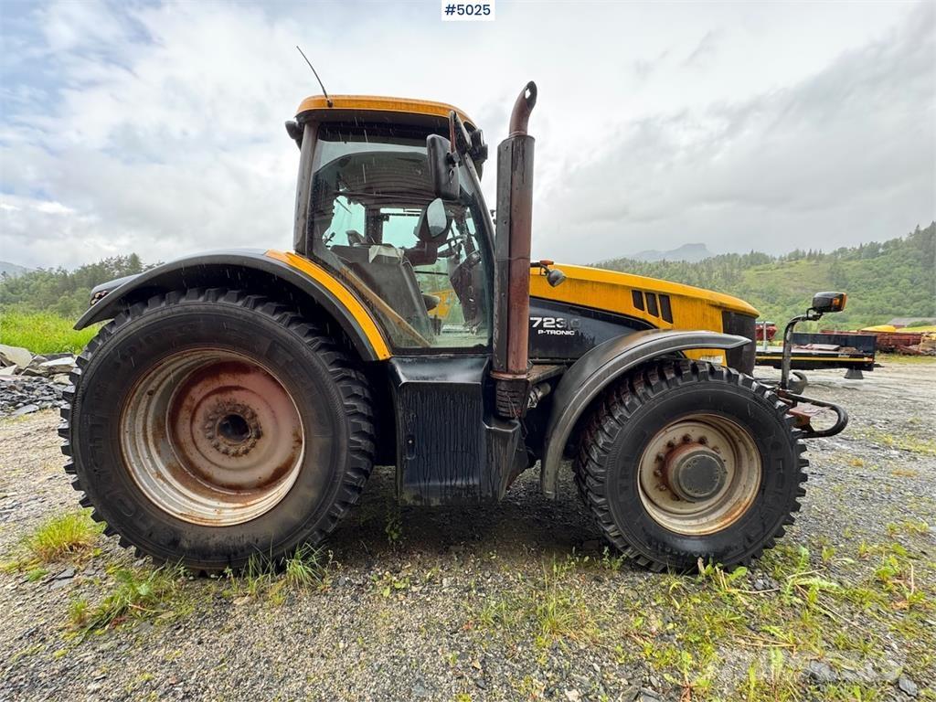 JCB Fastrac 7230 Tractors