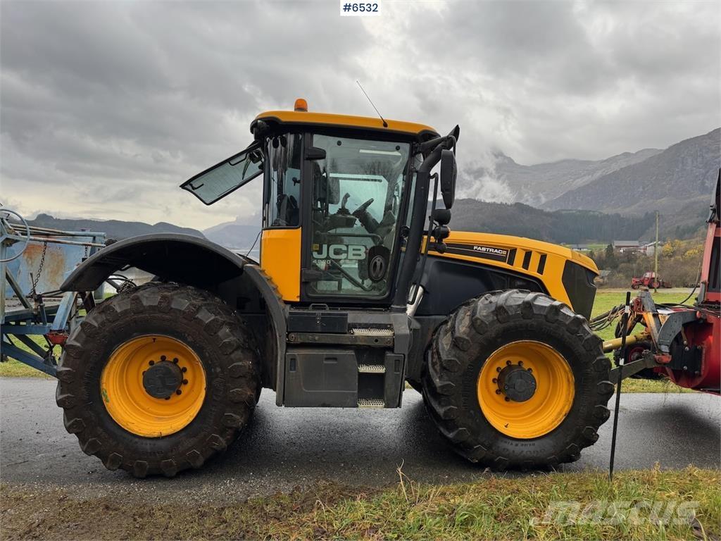 JCB Fastrack 4220 Tractors