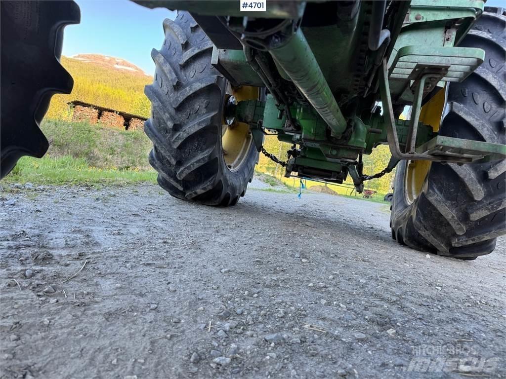John Deere 3040 Tractors