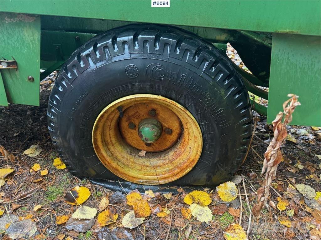 John Deere 332 Other vegetable equipment