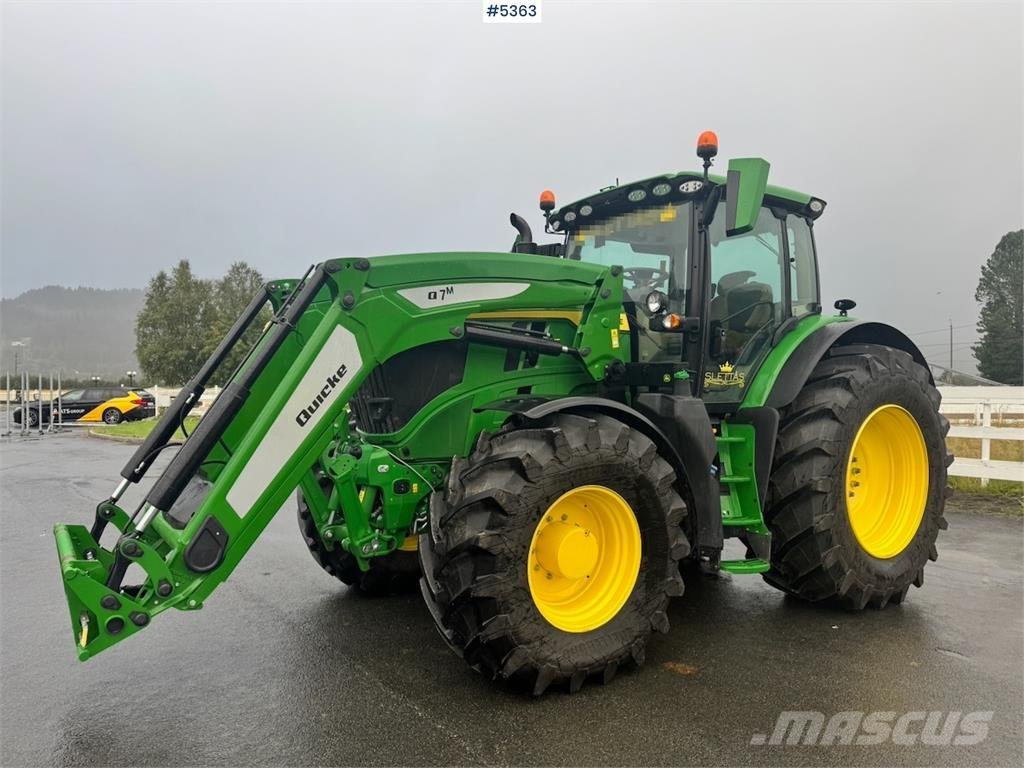 John Deere 6R 215 Tractors