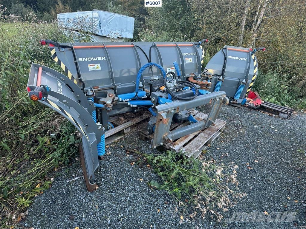 Snowek U420 Snow blades and plows