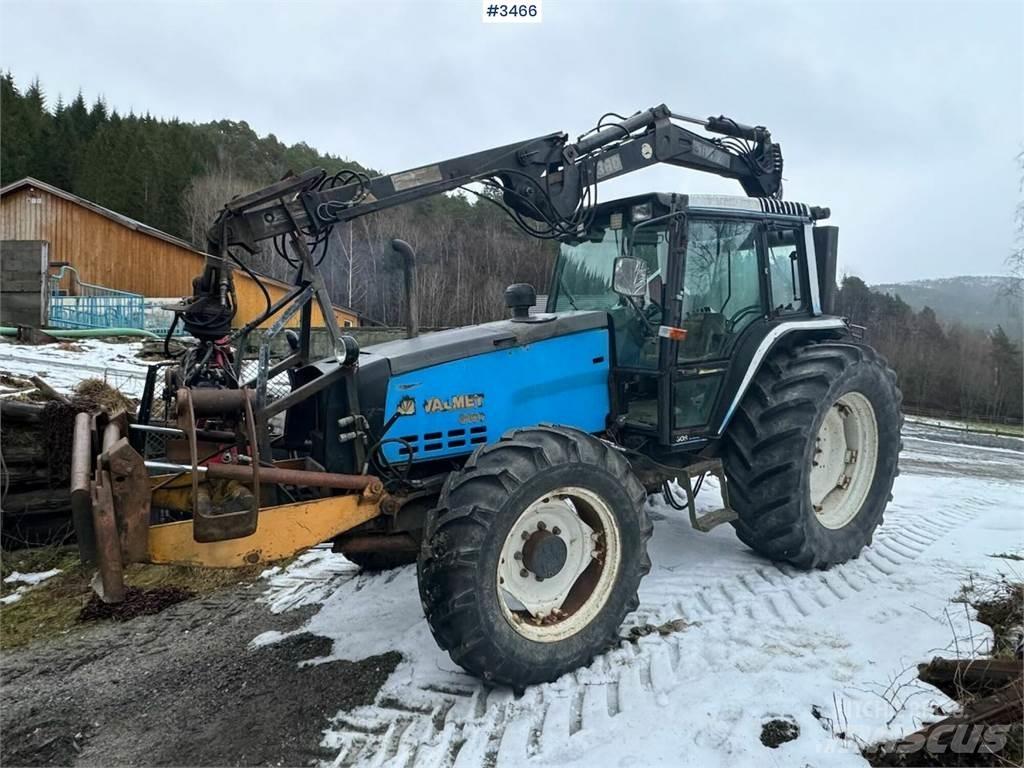 Valmet 8100 Tractors