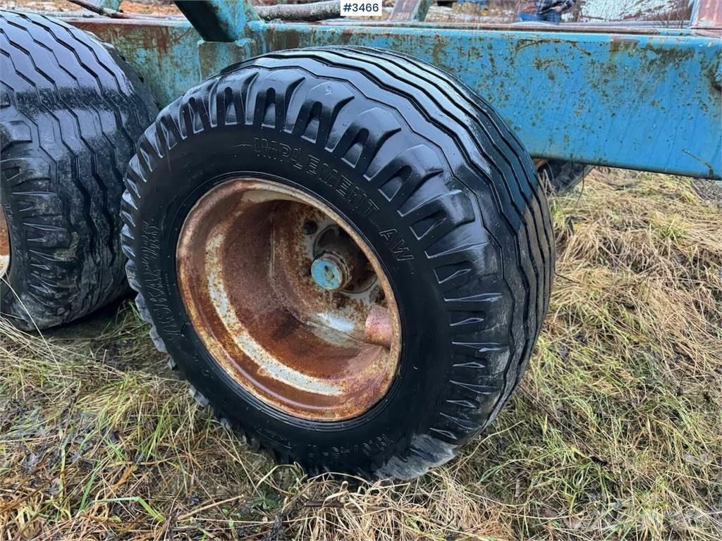 Valmet 8100 Tractors