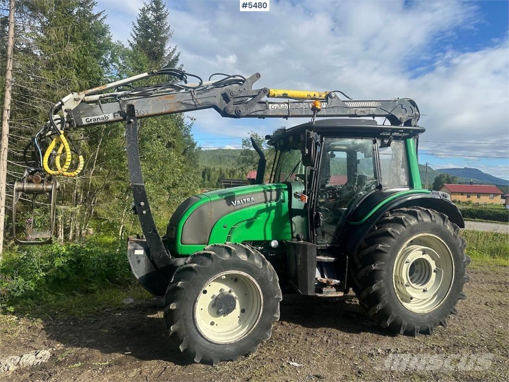 Valtra N101 Tractors