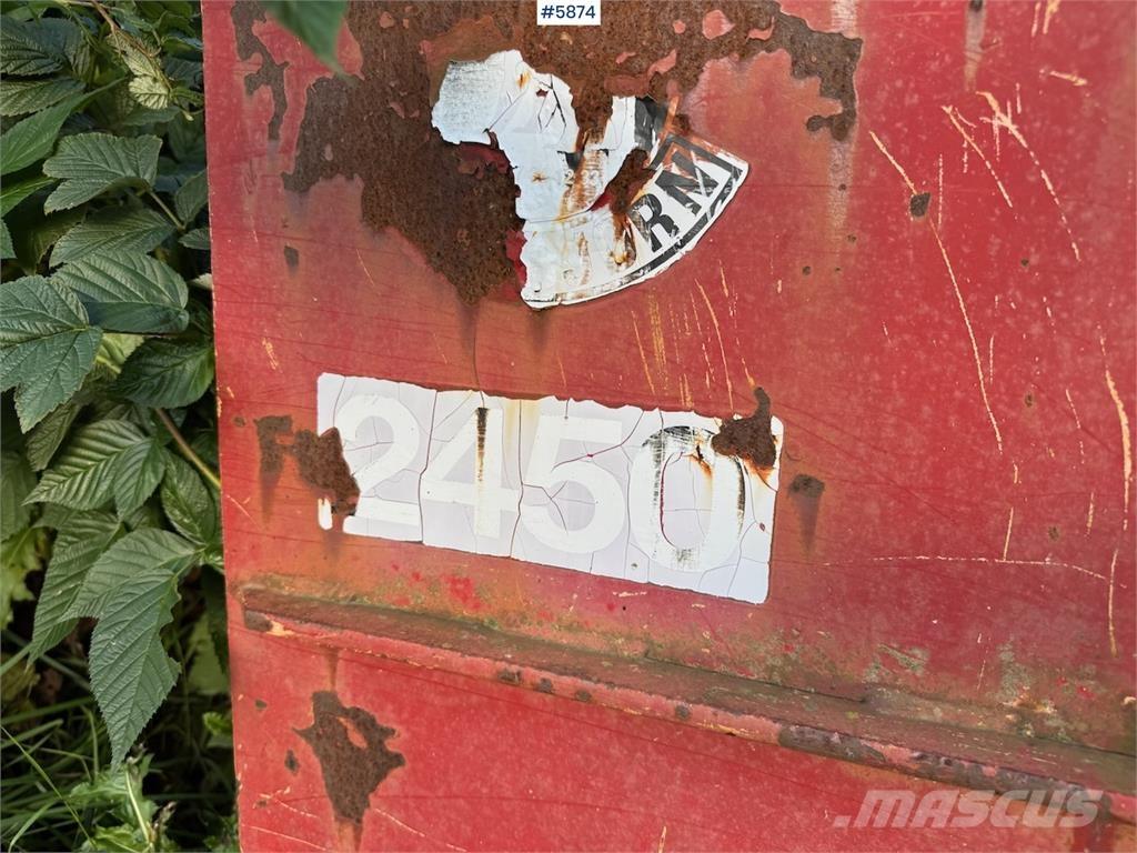  Westbjörn 2450 Snow blades and plows