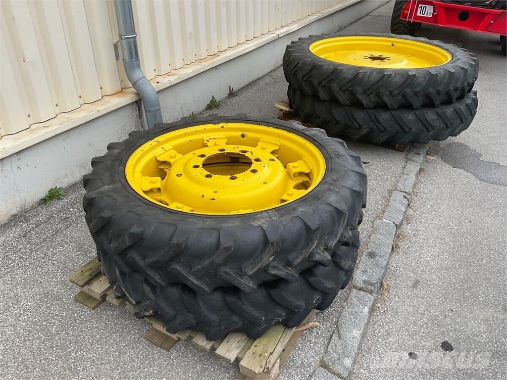  230/95R32 - 270/95R44 Tyres, wheels and rims