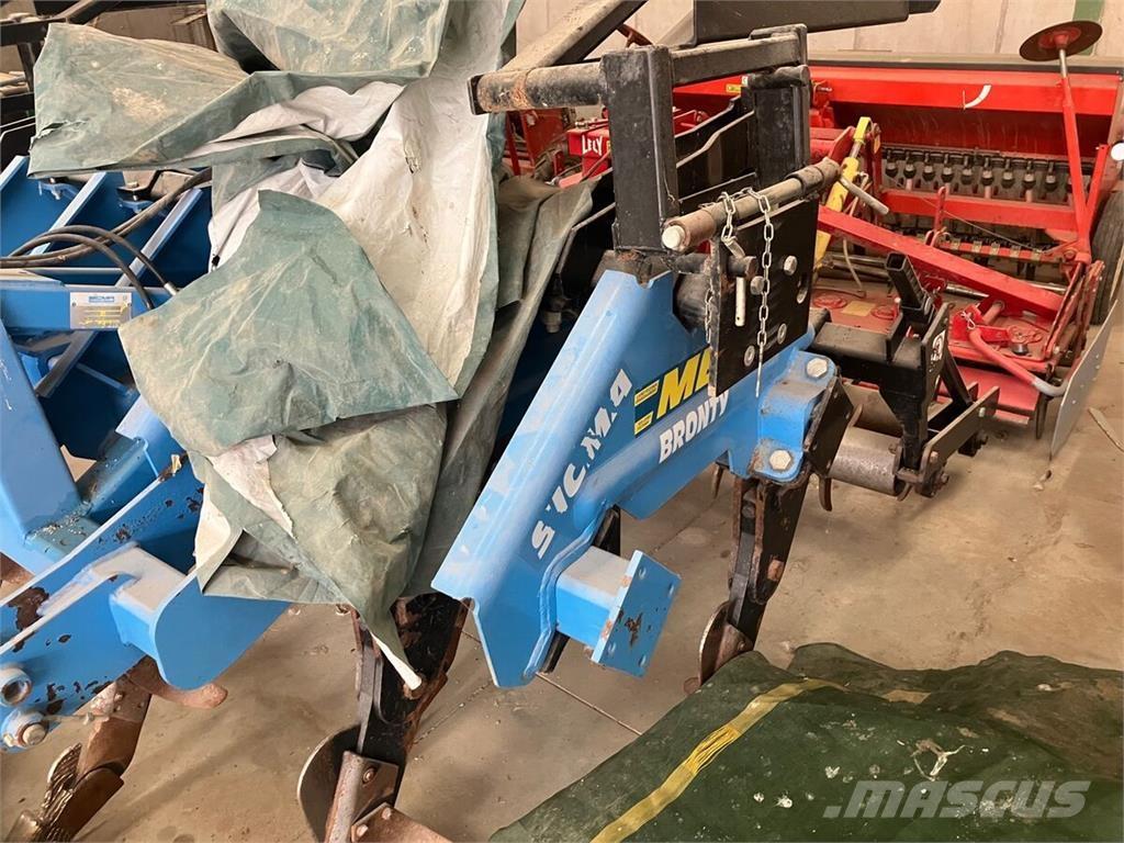  Bronty 2500/ 7 Cultivators