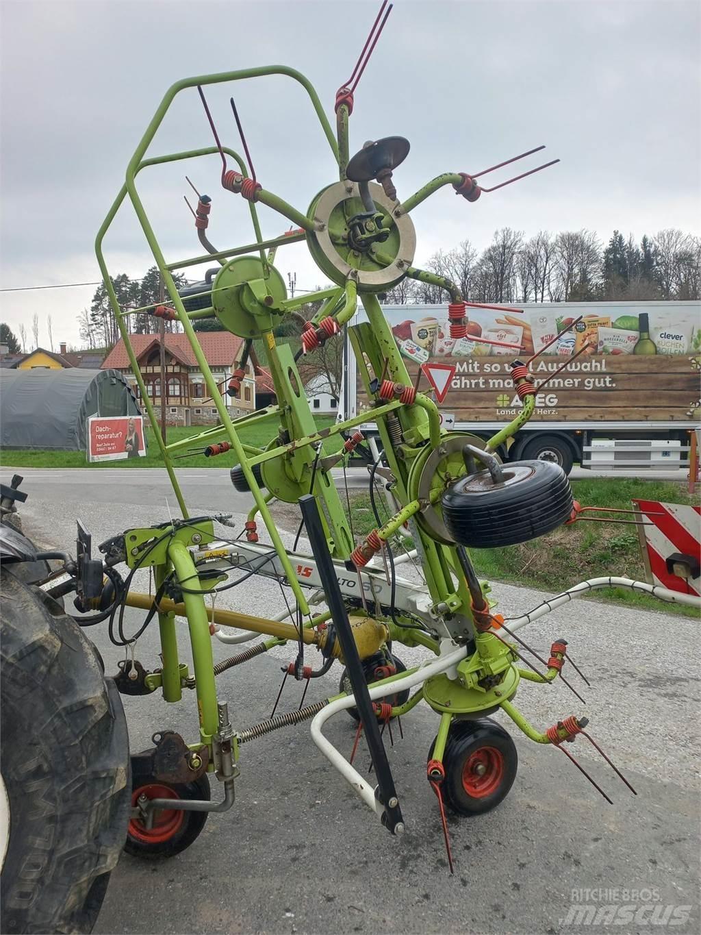 CLAAS Volto 600 Rakes and tedders