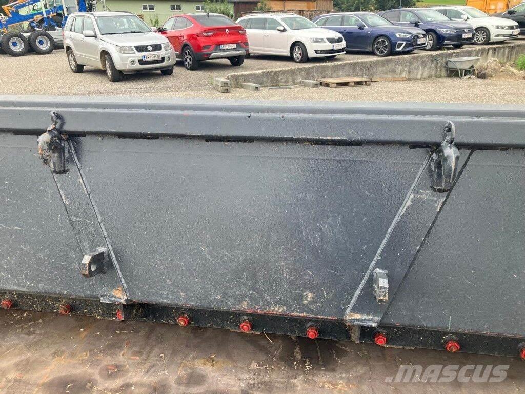  Dunggabel 2,2m Front loader accessories