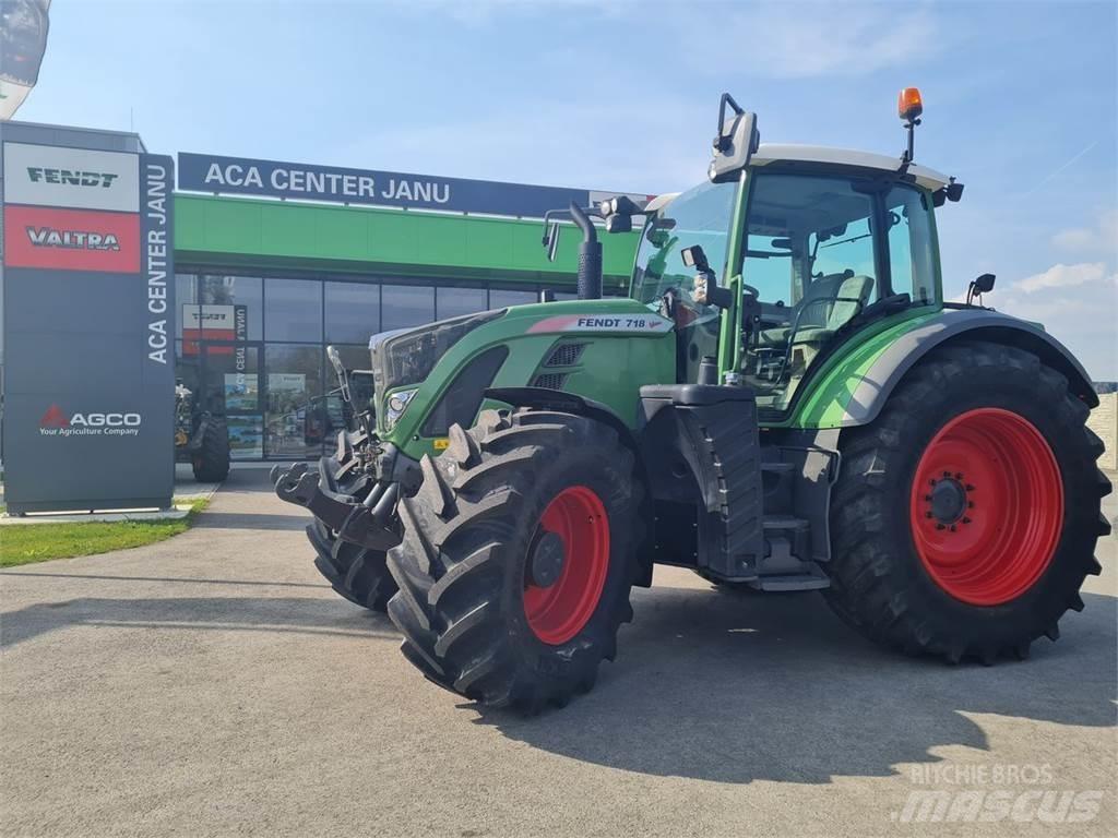 Fendt 718 Vario Tractors