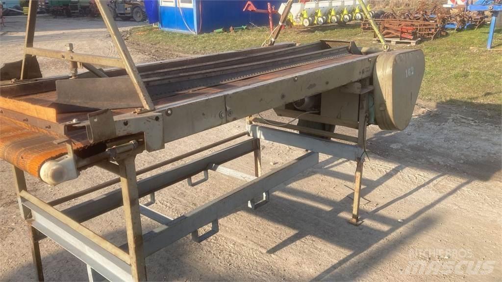 Fortschritt K 728 Farm machinery