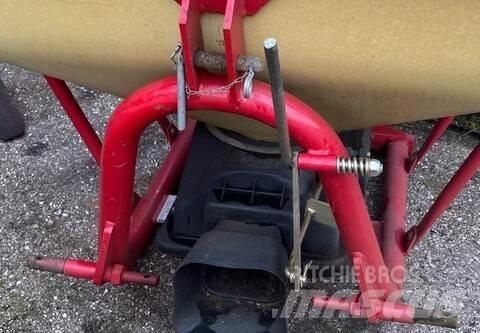  HEGER Pendelstreuer Other fertilizing machines and accessories