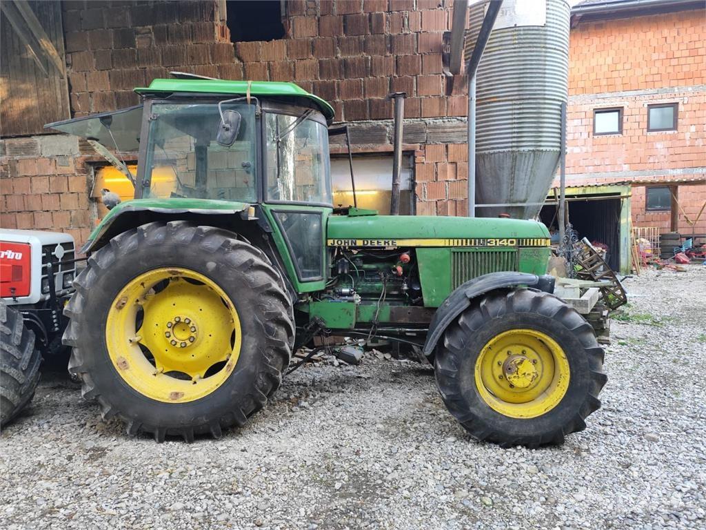 John Deere 3140 Tractors