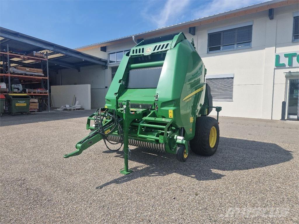 John Deere V461M Round balers