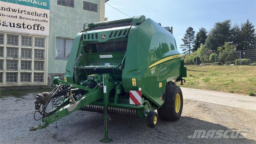 John Deere V461R Round balers