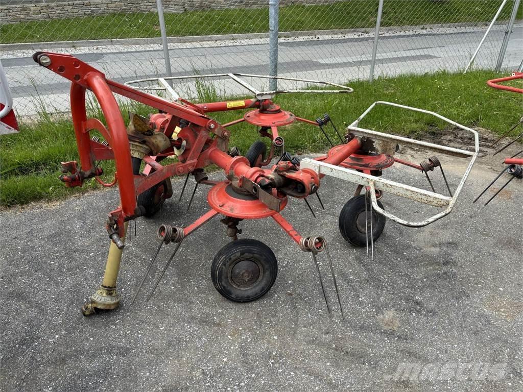 Kuhn GF 440 P Rakes and tedders