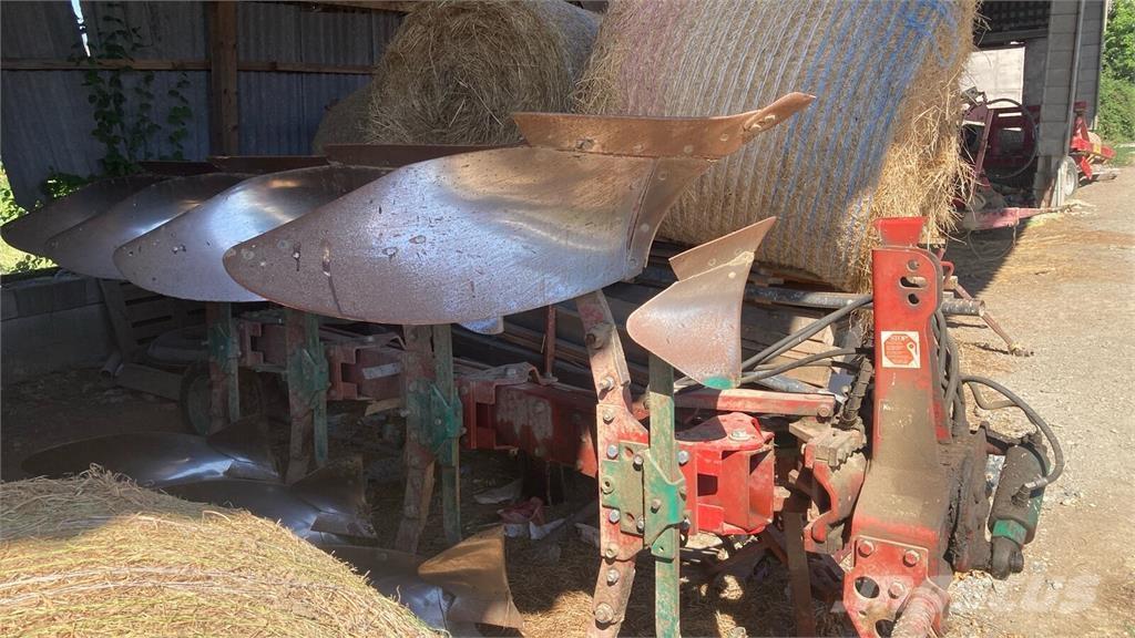 Kverneland LB 100 Ploughs